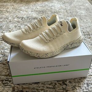 APL techloom breeze in pristine/midnight:speckle